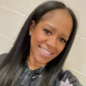 Meet your Posher, Carrie